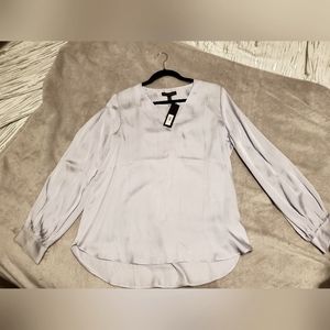 ✨️NEW✨️ Light weight top from Banana Republic.